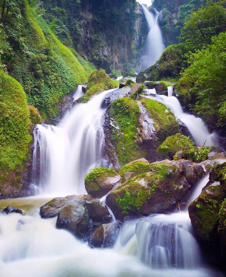 Air terjun Sikulip merupakan tempat wisata di tanah Karo yang cocok untuk kamu kunjungi