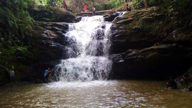 Telaga Permai Batu Bersaing ini merupakan tempat wisata di Samarinda yang banyak pengunjung dan sudah populer di kalangan masyarakat.