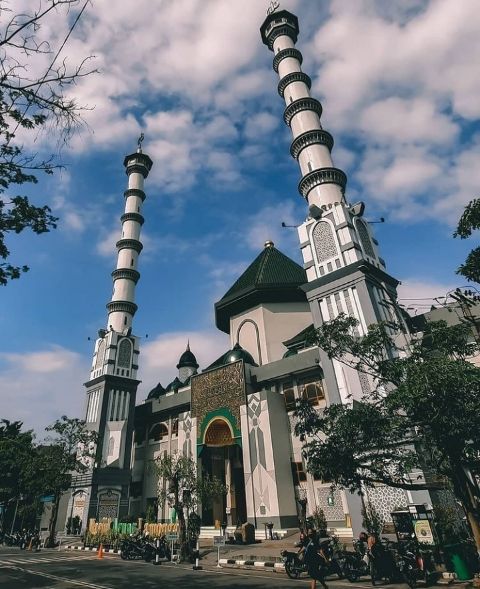 Gambar masjid agung lamongan
